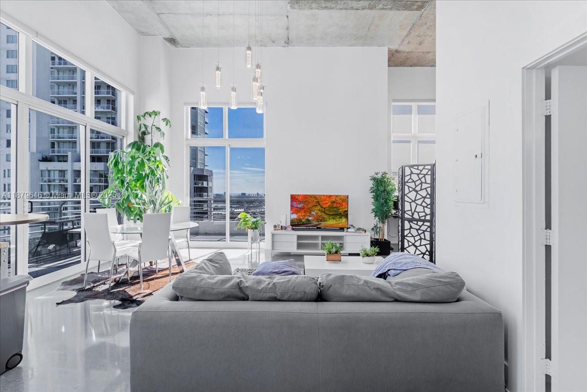 image The Loft Ii3