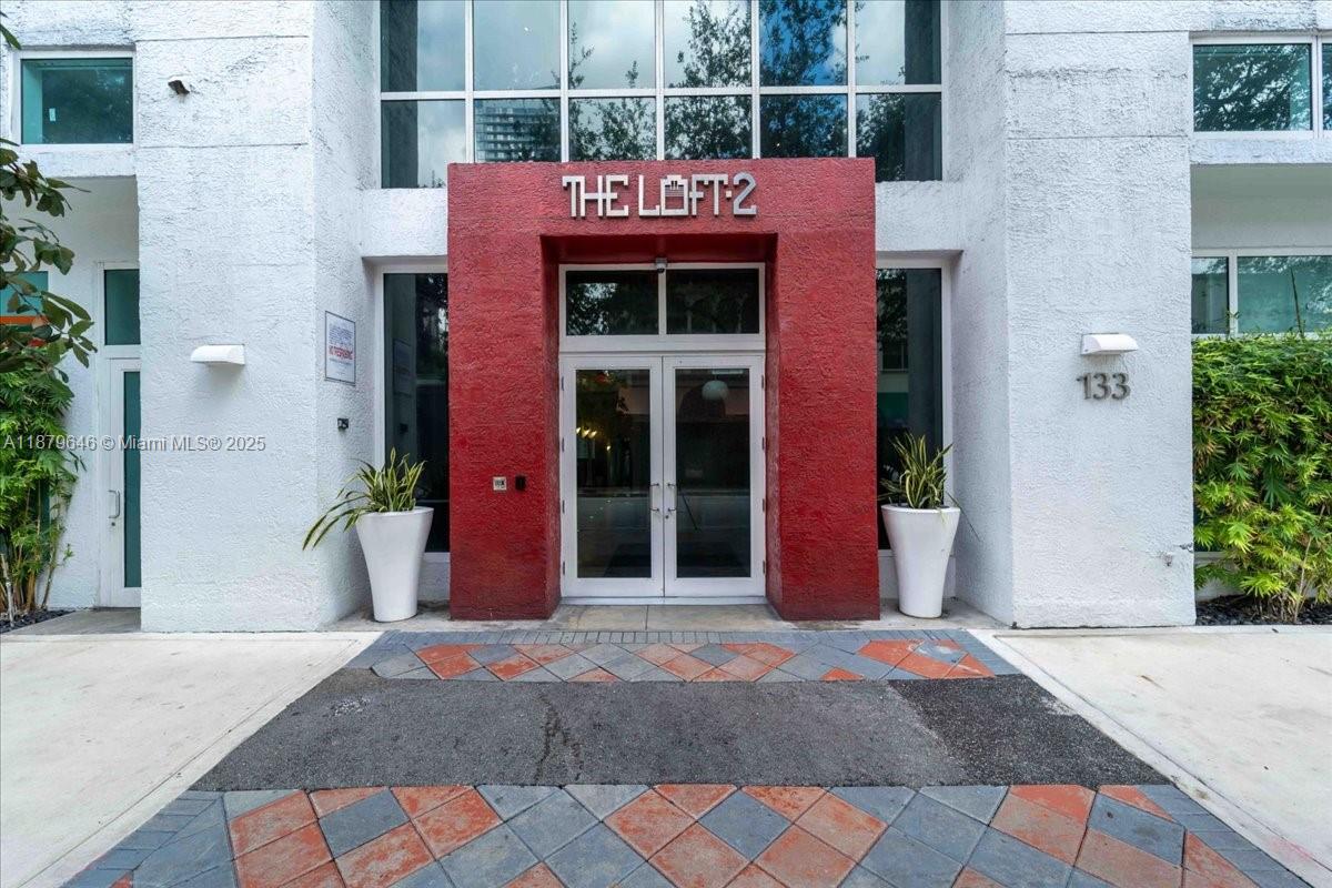image The Loft Ii71