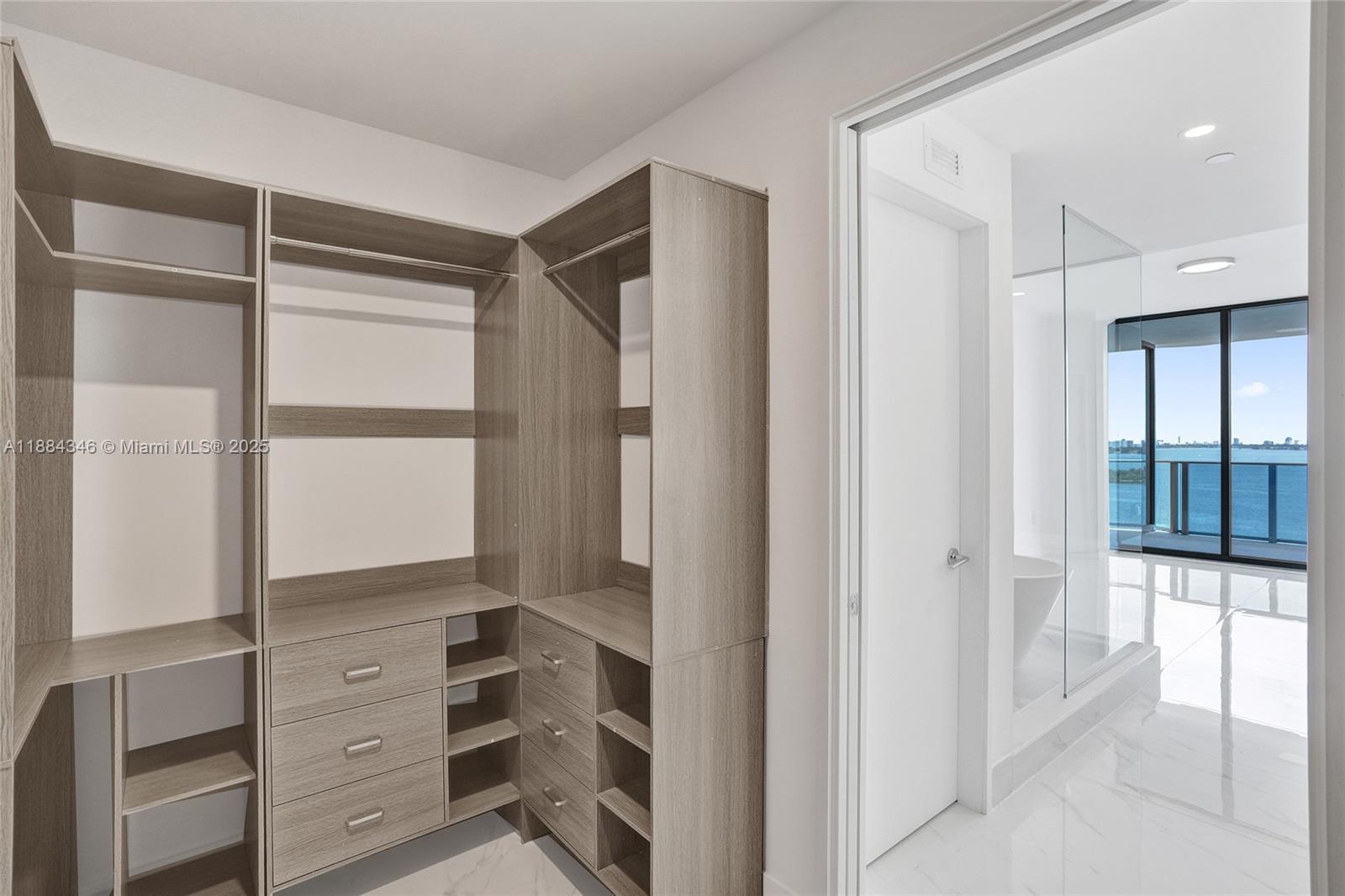 image Aria Reserve13