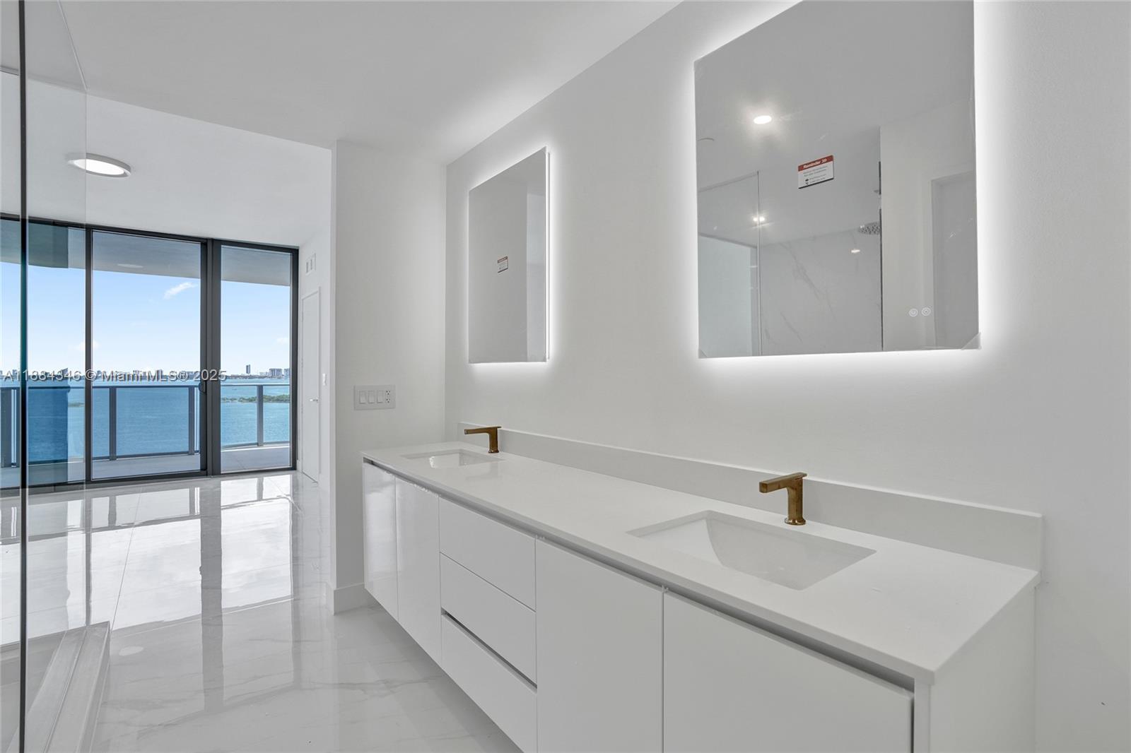 image Aria Reserve14