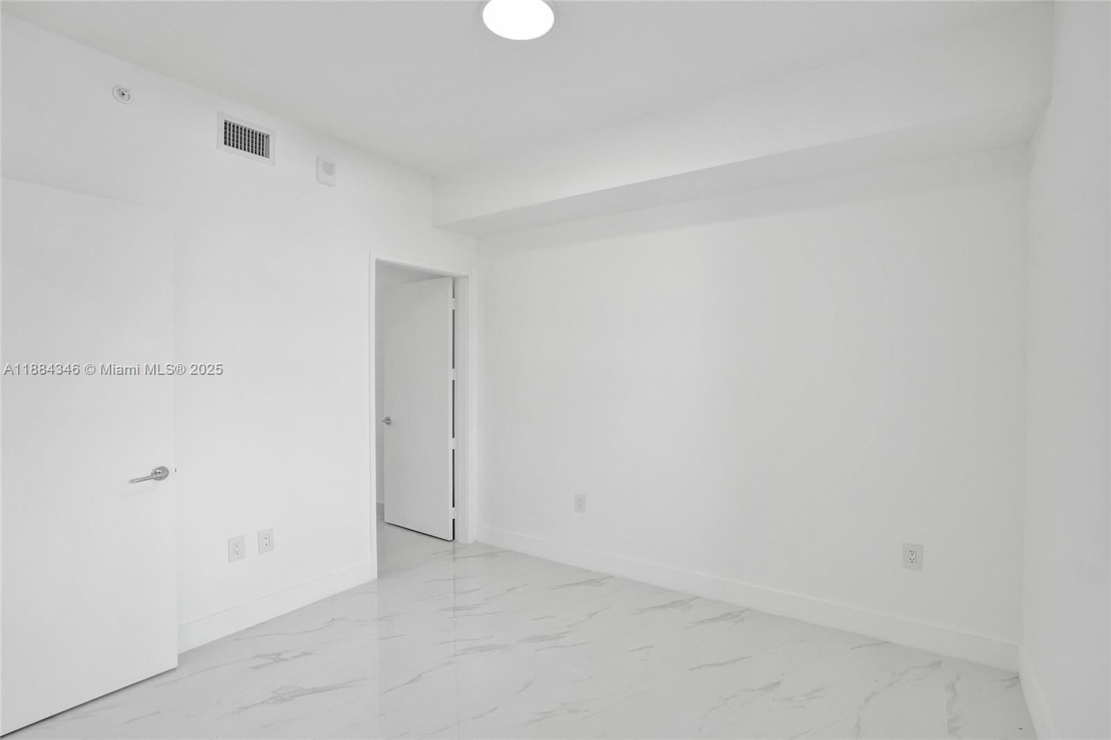 image Aria Reserve33