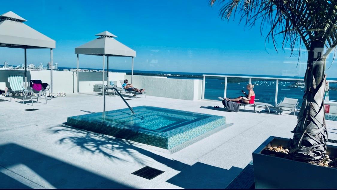 image The Emerald At Brickell10