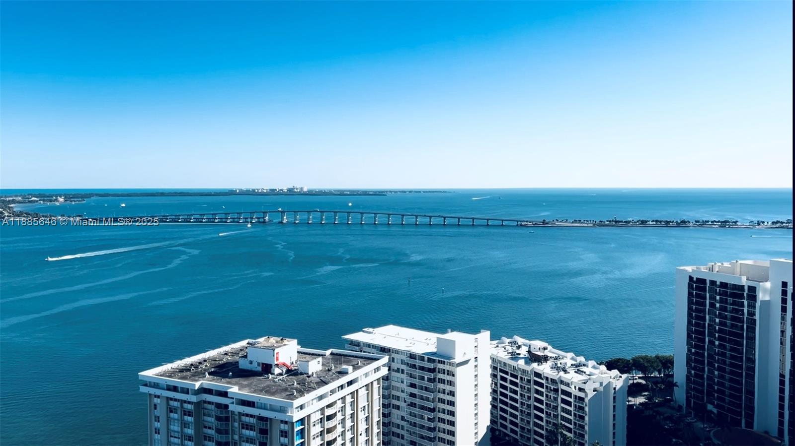 image The Emerald At Brickell12
