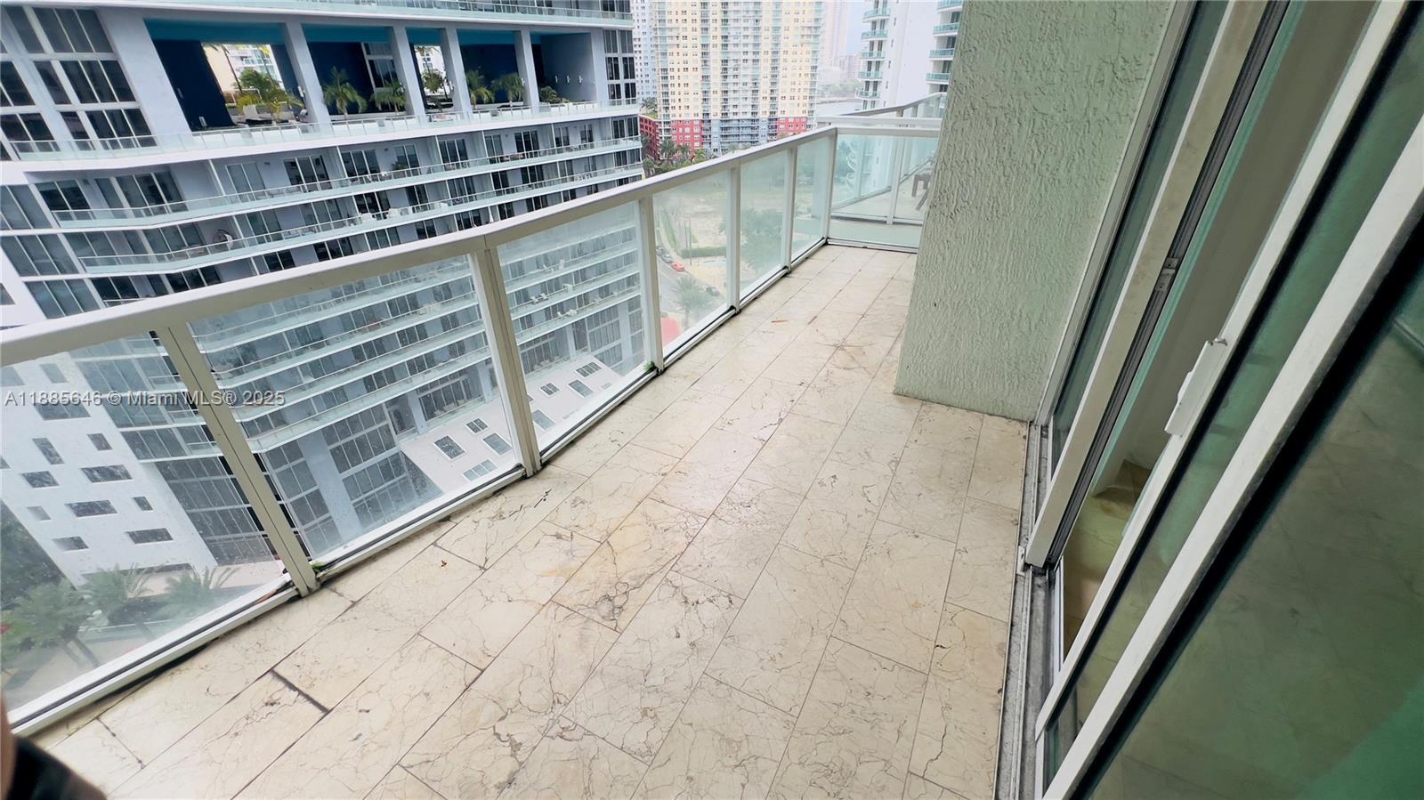 image The Emerald At Brickell6