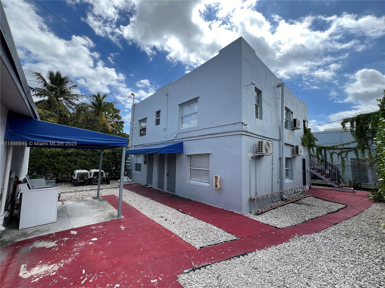 548 NW 30th St #2