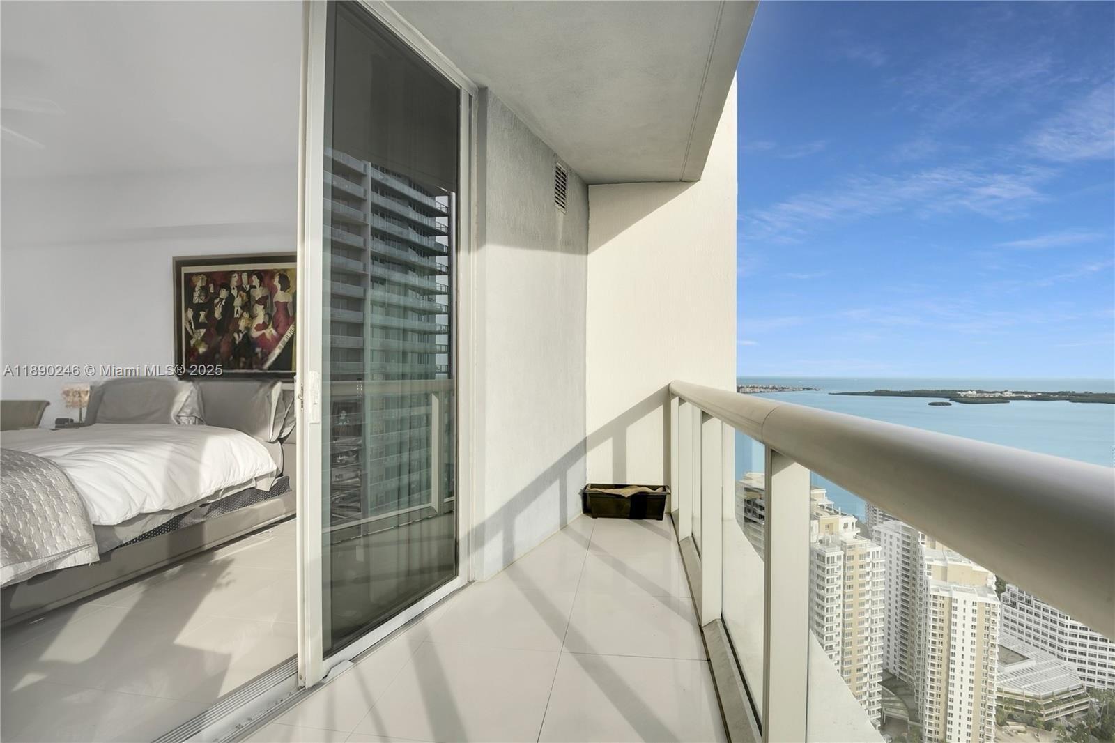 475 Brickell Ave #4711