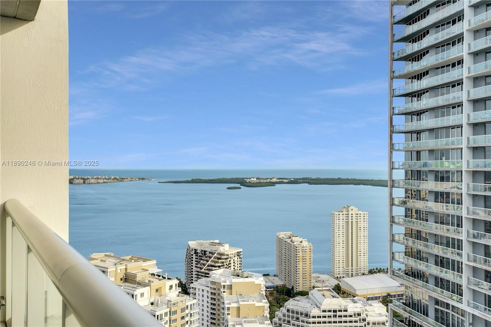 image Icon Brickell12