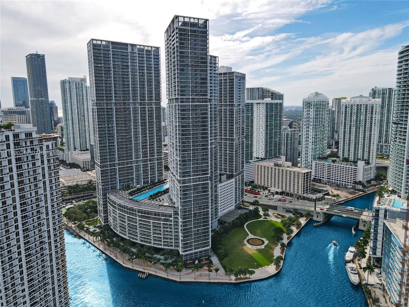 image Icon Brickell14