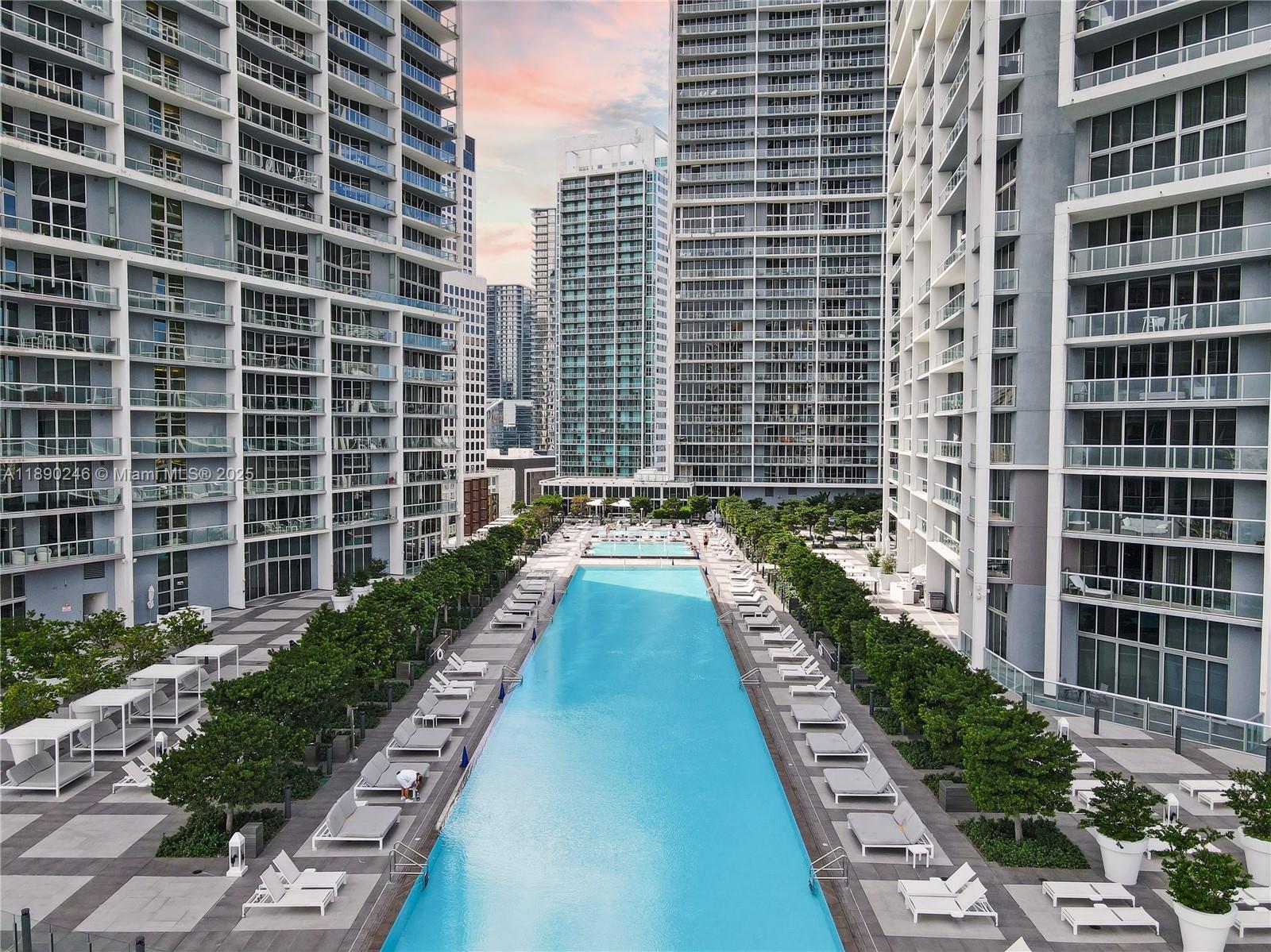 image Icon Brickell16