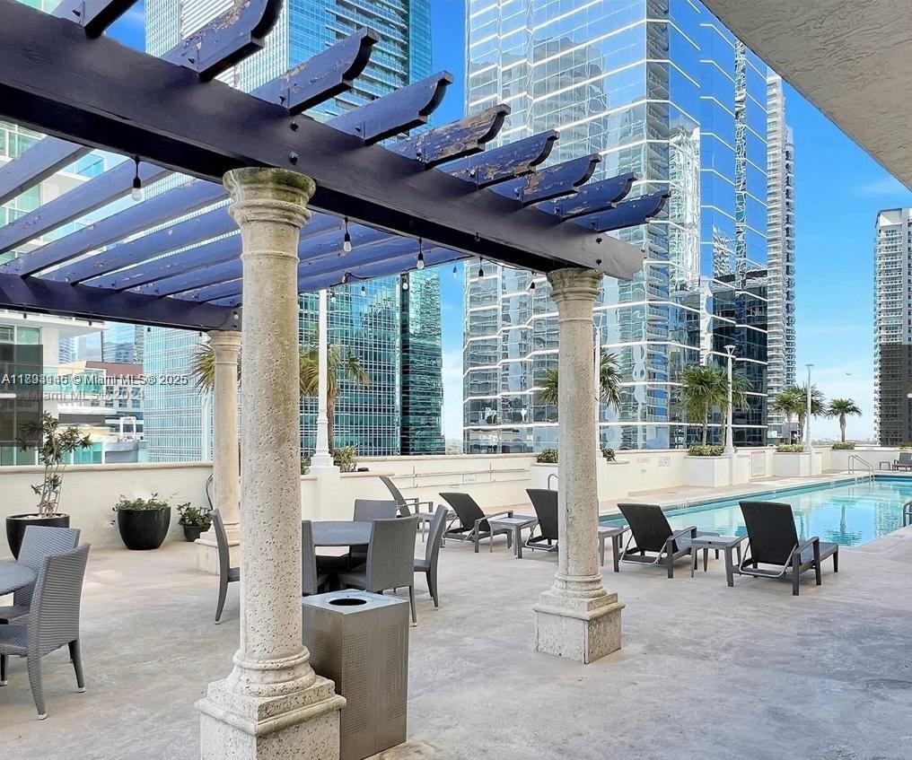 image The Club At Brickell Bay6