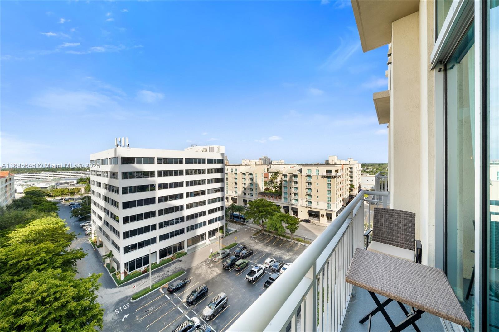 9055 SW 73rd Ct #702 Miami, FL 33156