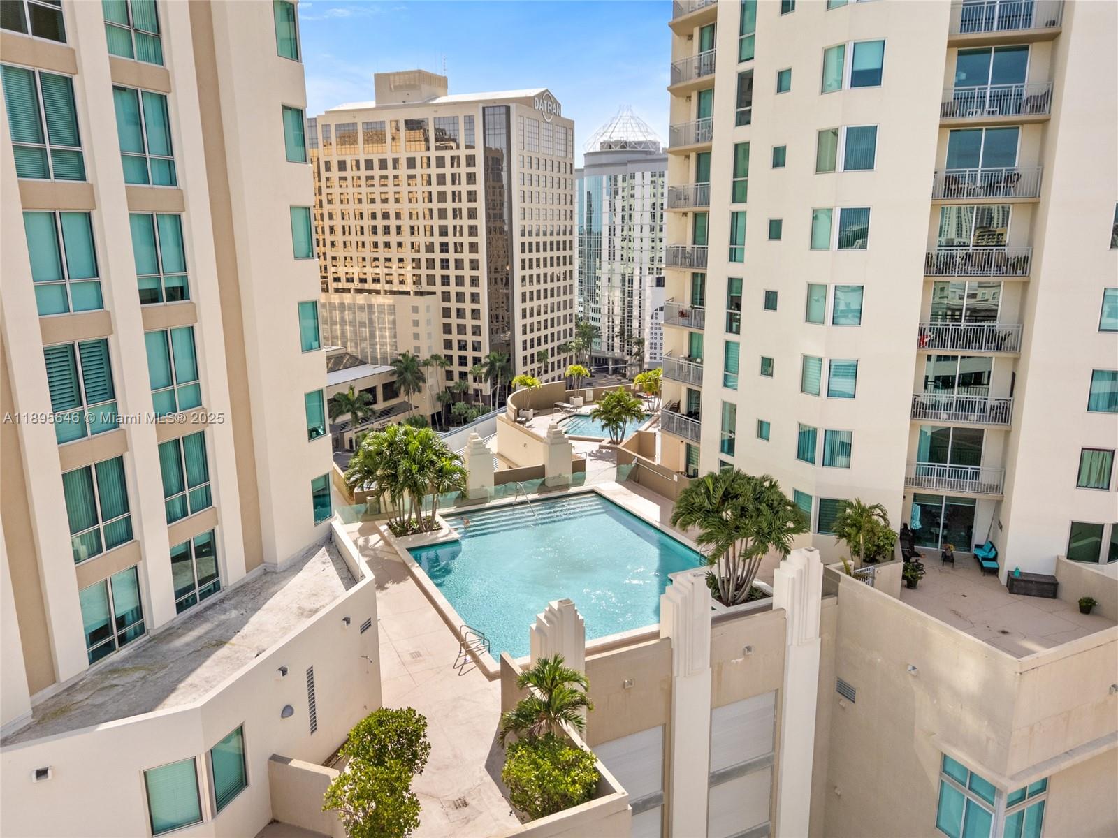 9055 SW 73rd Ct #702 Miami, FL 33156