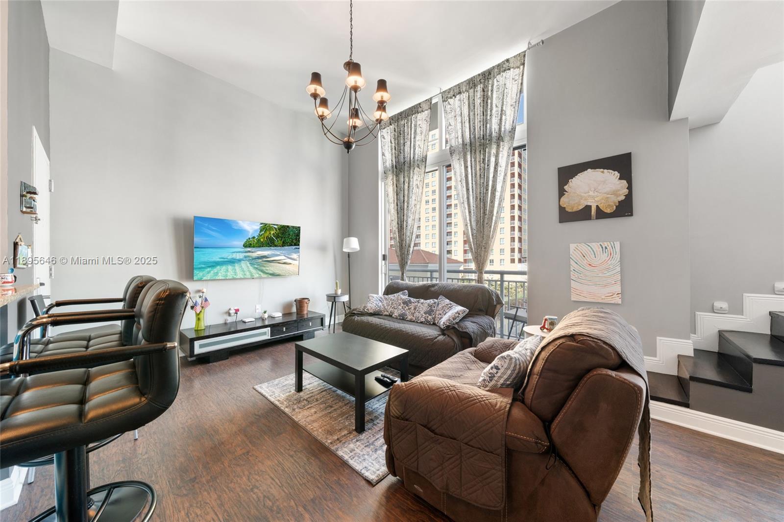 9055 SW 73rd Ct #702 Miami, FL 33156