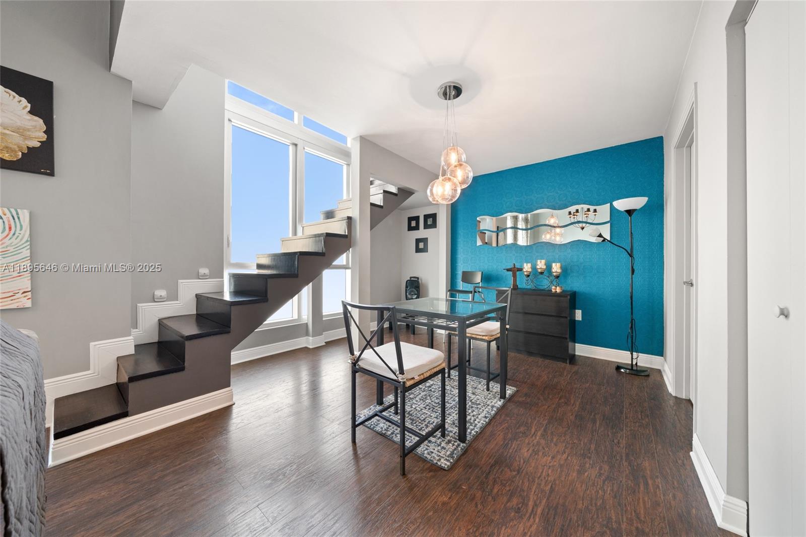 9055 SW 73rd Ct #702 Miami, FL 33156