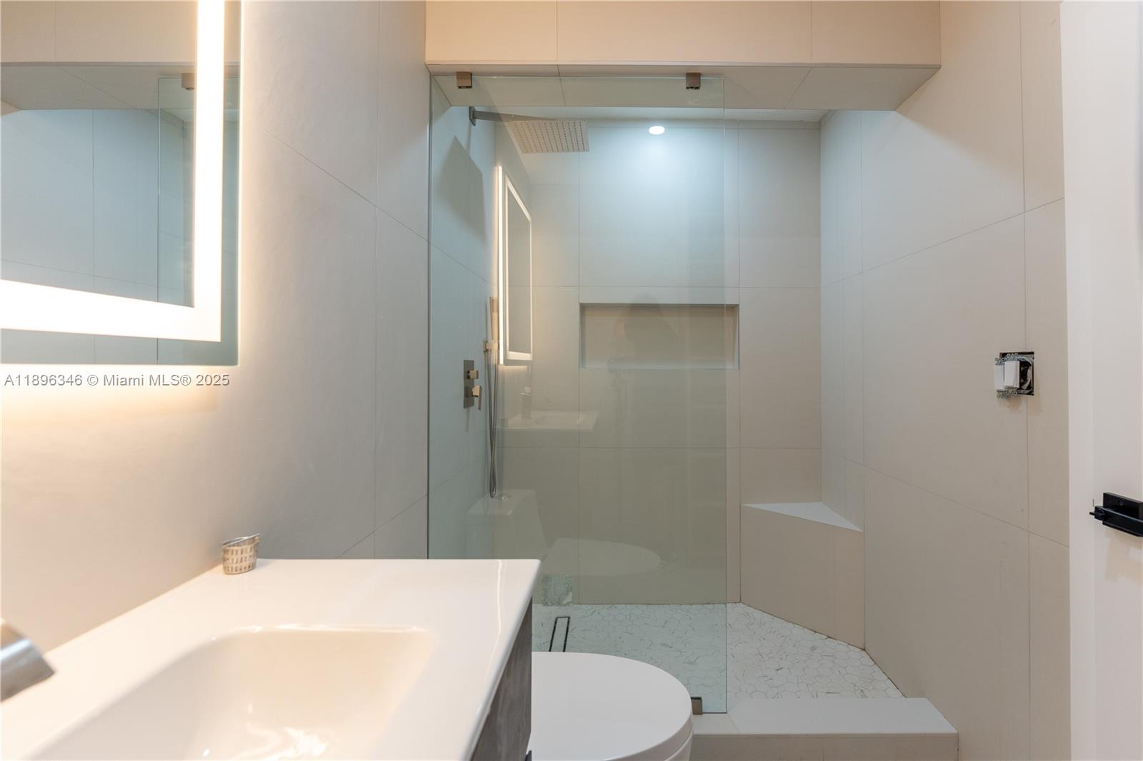 4144 Alton Rd #4144 Miami Beach, FL 33140 4144 Alton Rd #4144 Miami Beach, FL 33140