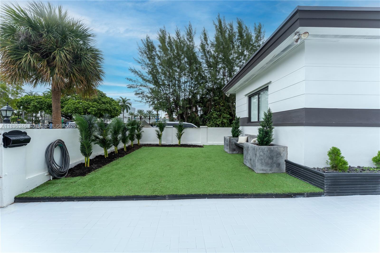 4144 Alton Rd #4144 Miami Beach, FL 33140 4144 Alton Rd #4144 Miami Beach, FL 33140