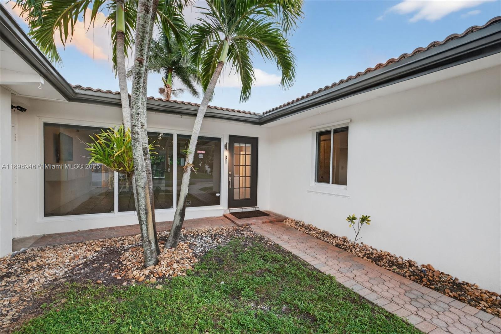 2524 Marathon Ln Fort Lauderdale, FL 33312