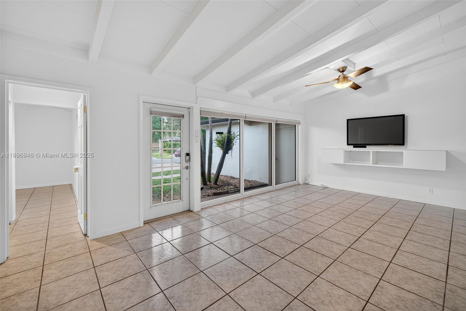 2524 Marathon Ln Fort Lauderdale, FL 33312