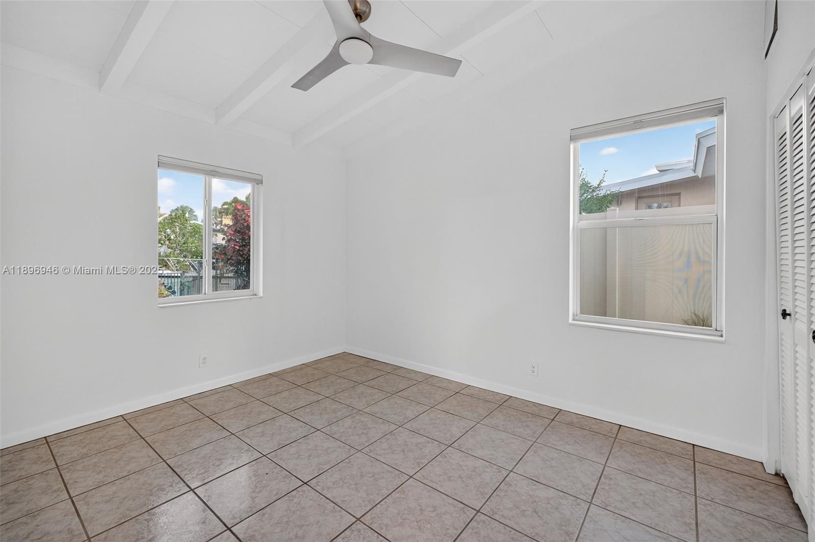 2524 Marathon Ln Fort Lauderdale, FL 33312