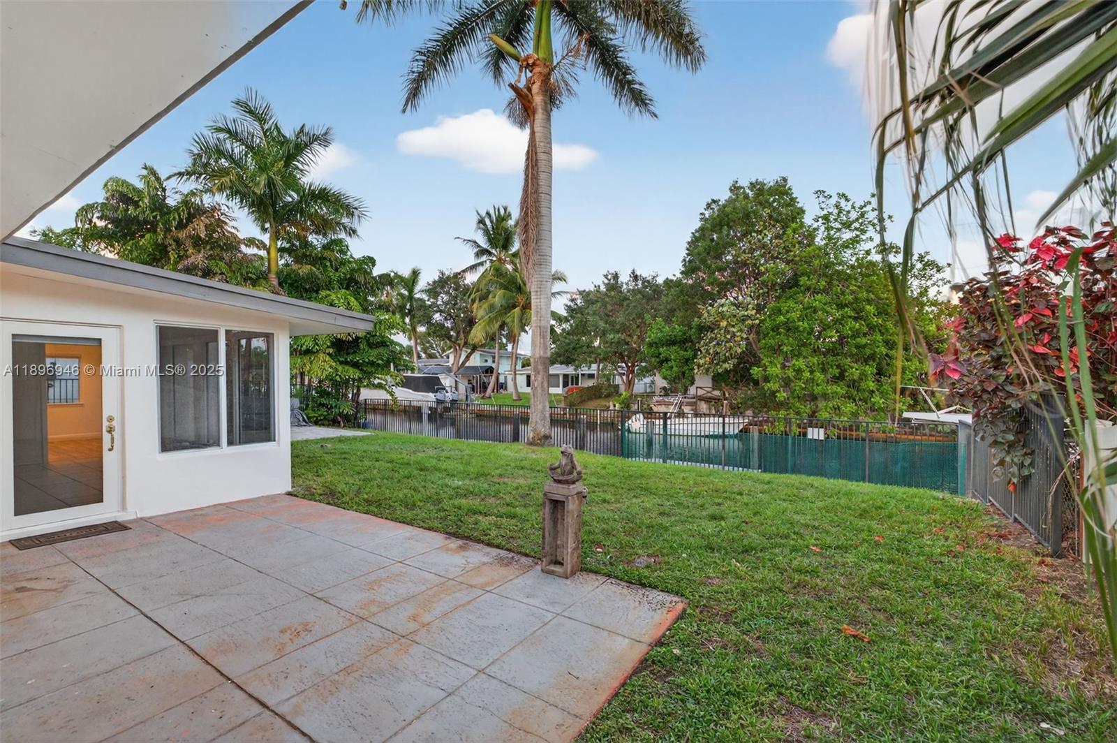 2524 Marathon Ln Fort Lauderdale, FL 33312
