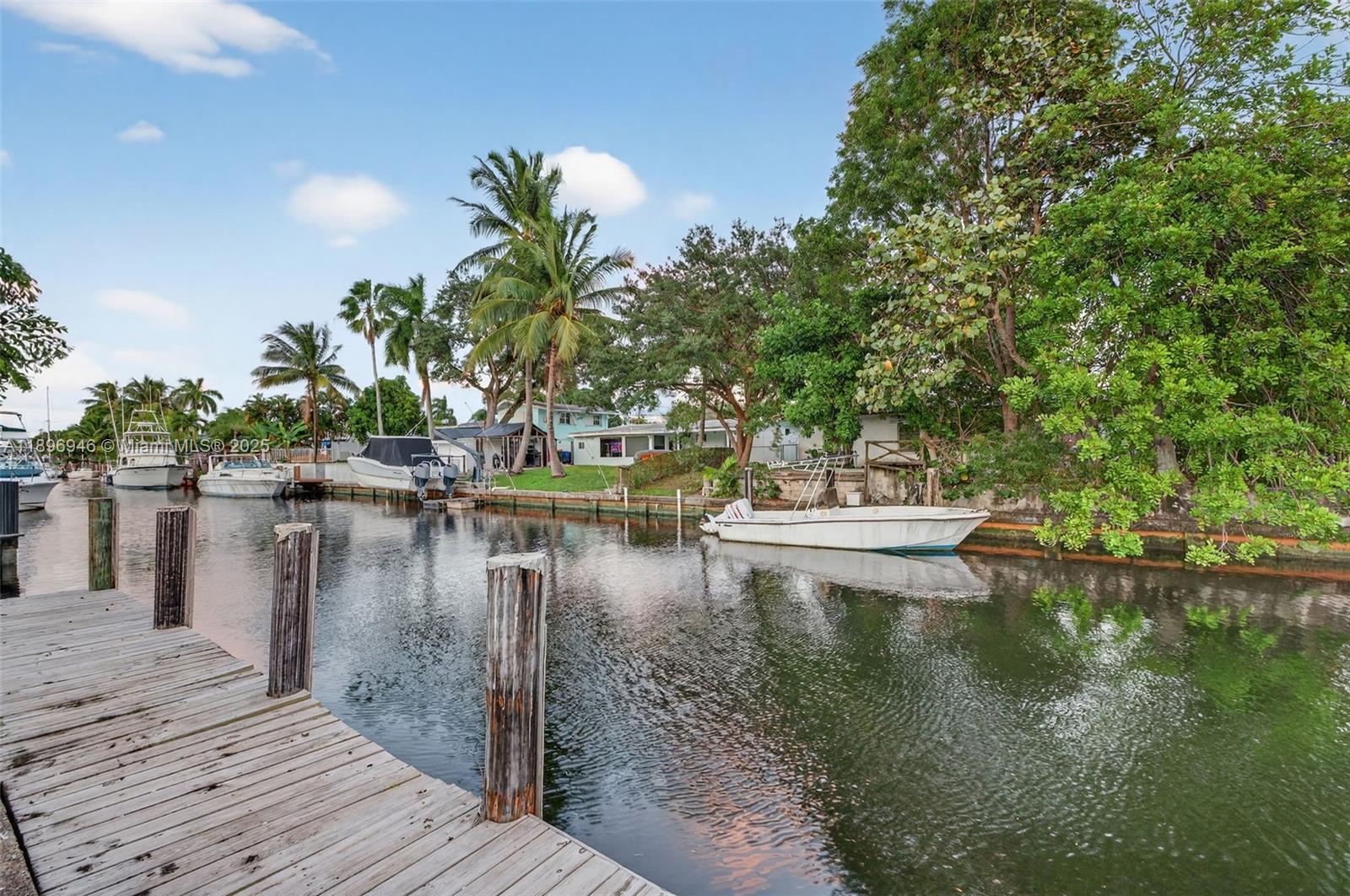 2524 Marathon Ln Fort Lauderdale, FL 33312