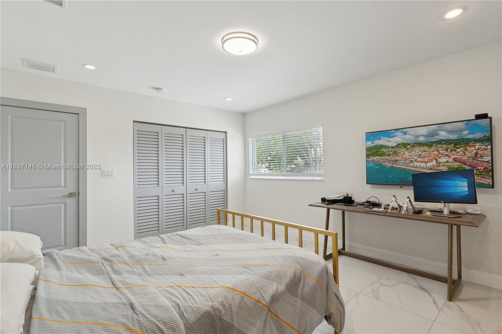 2240 Magnolia Dr North Miami, FL 33181