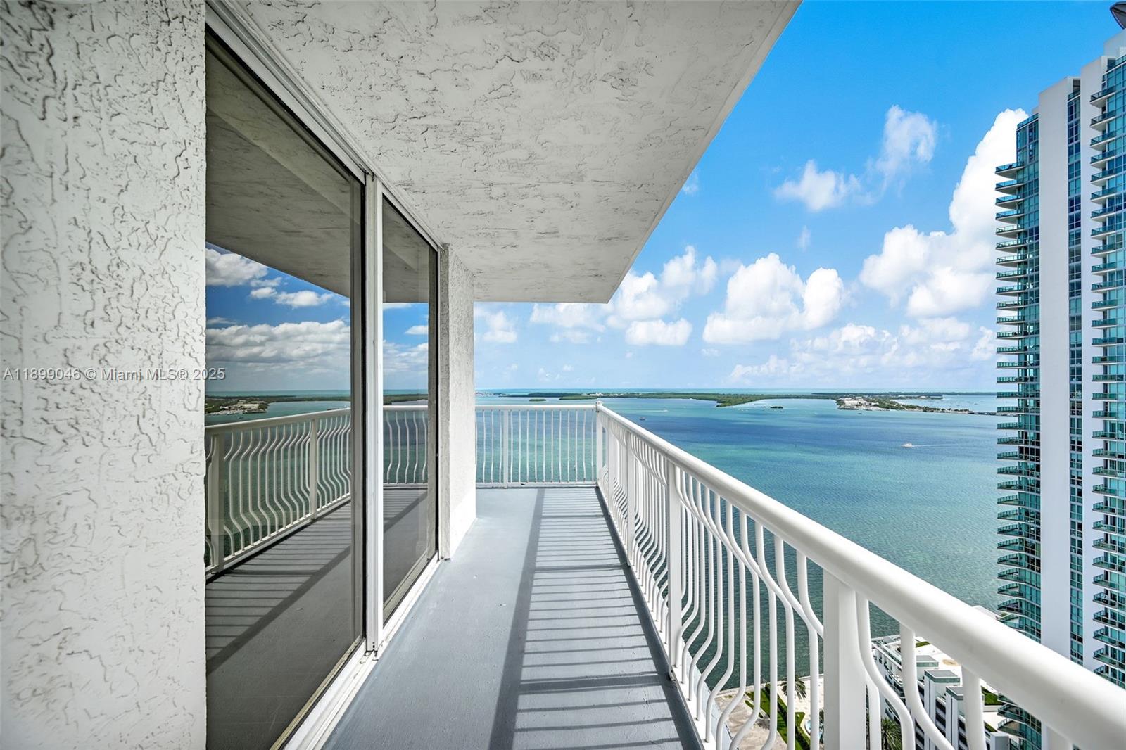 image The Club At Brickell Bay13