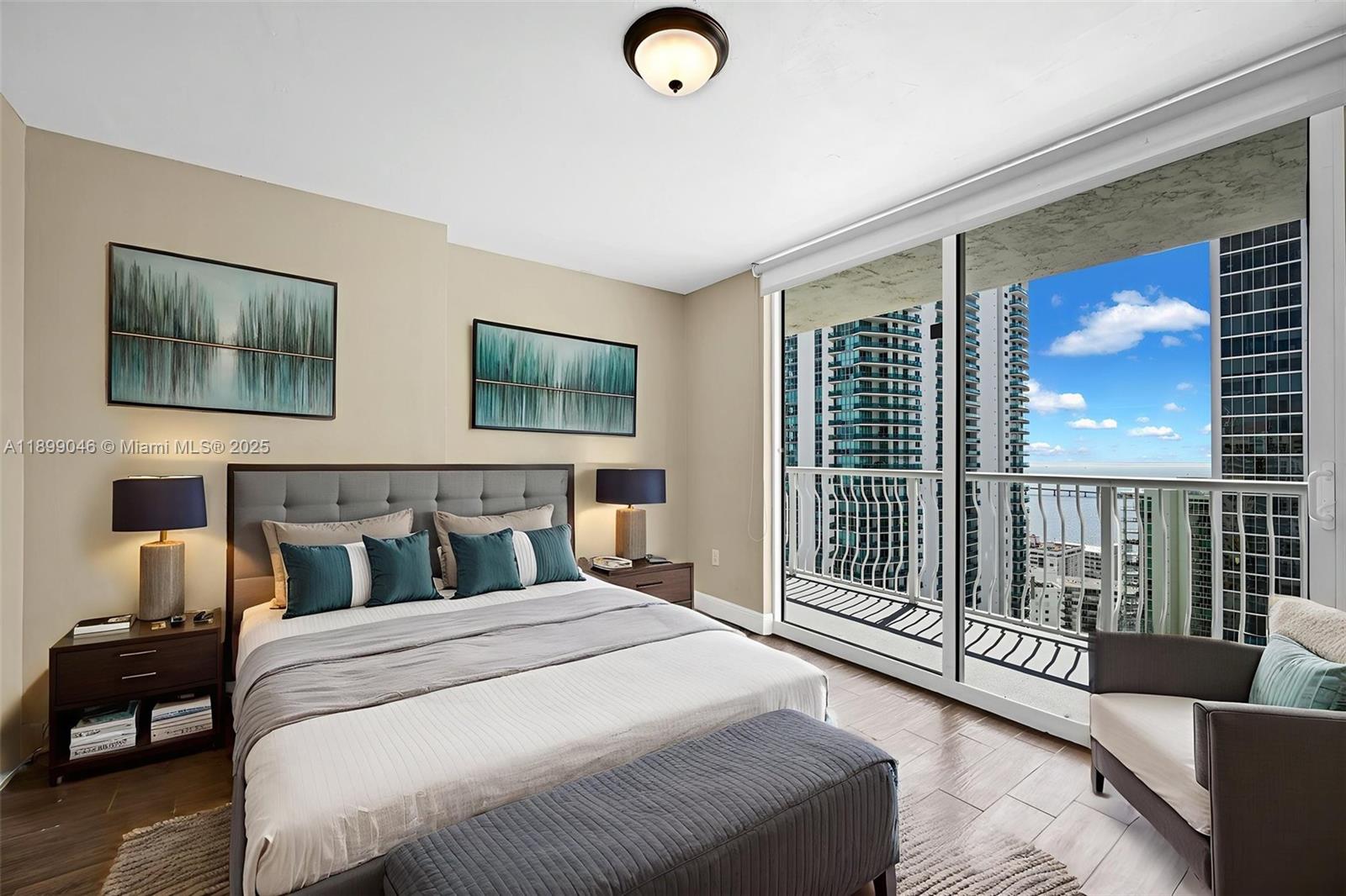 image The Club At Brickell Bay17