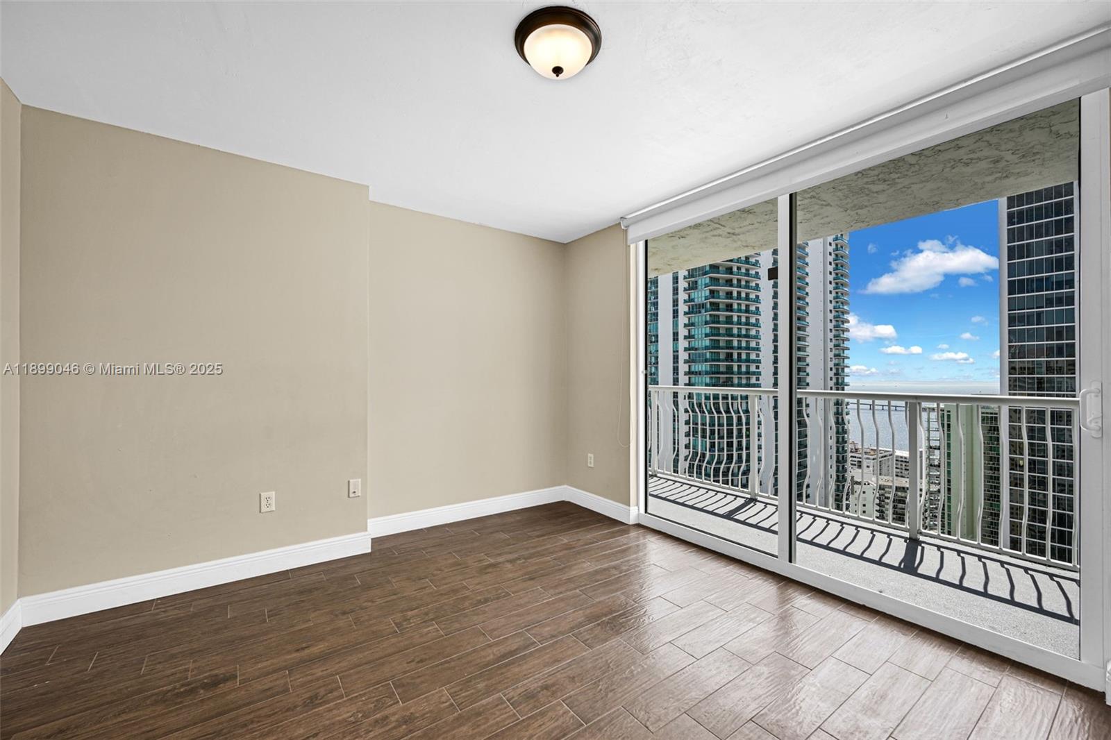 image The Club At Brickell Bay26