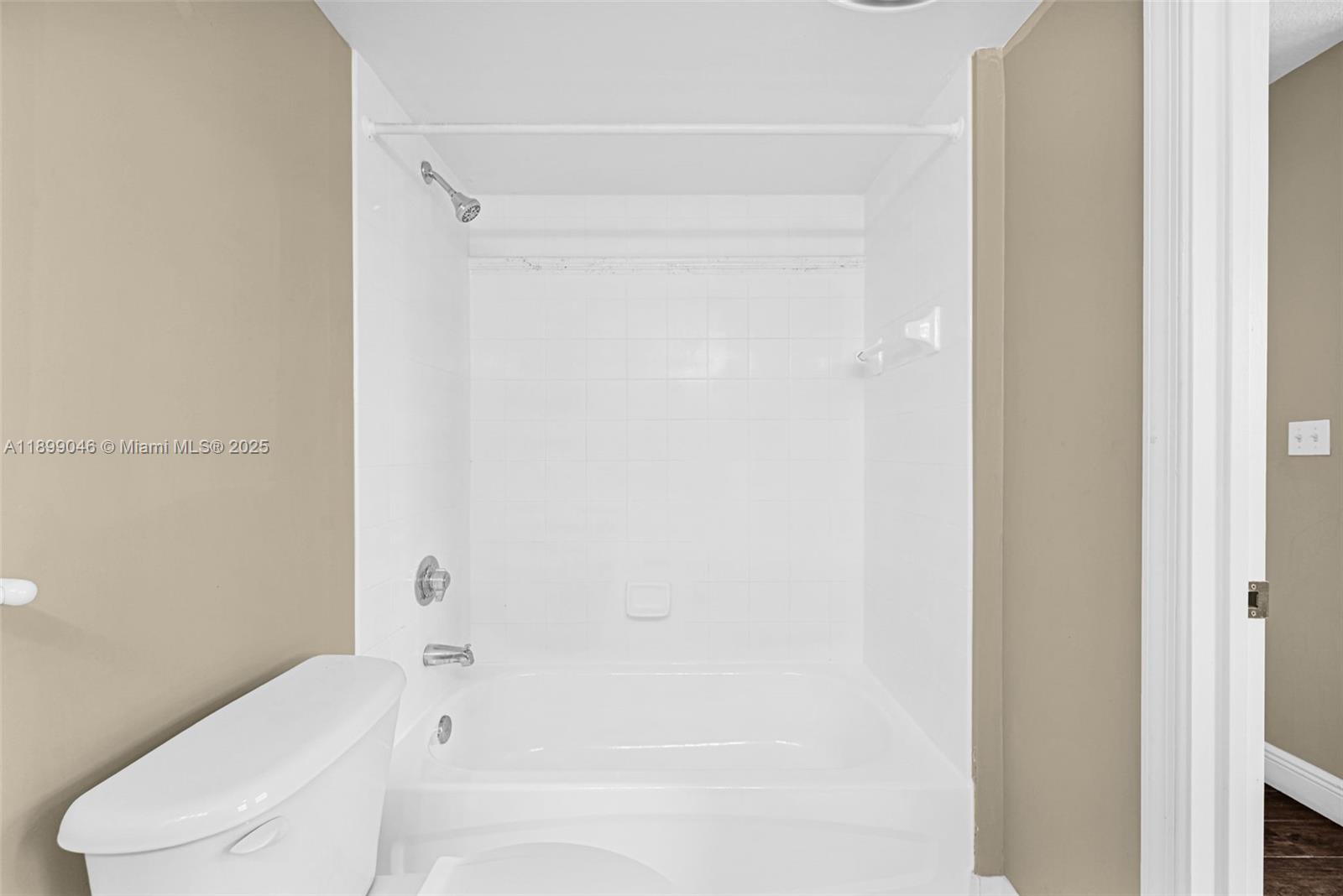 image The Club At Brickell Bay36