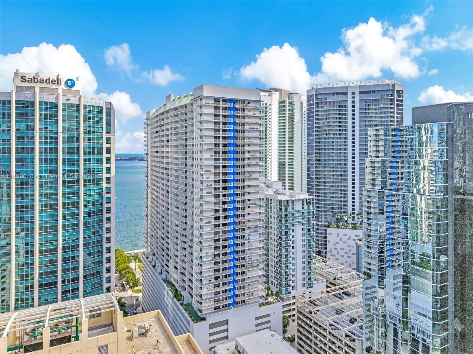 image The Club At Brickell Bay41