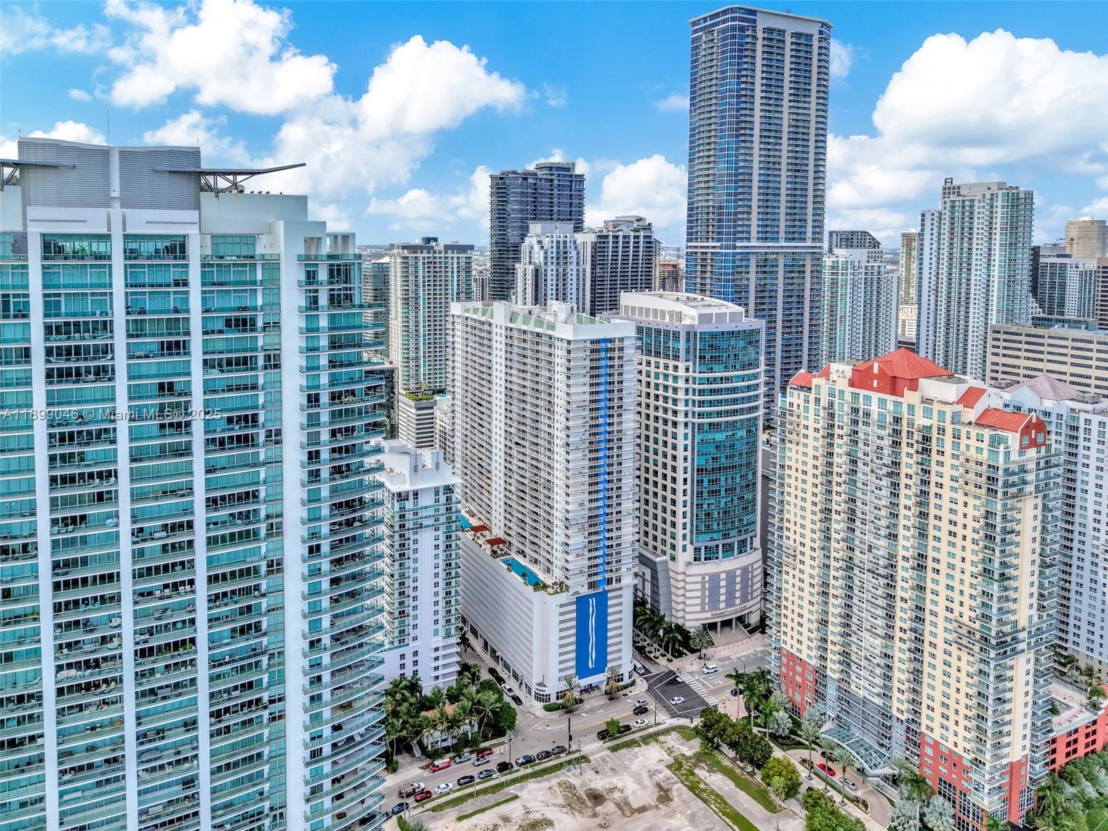 image The Club At Brickell Bay45