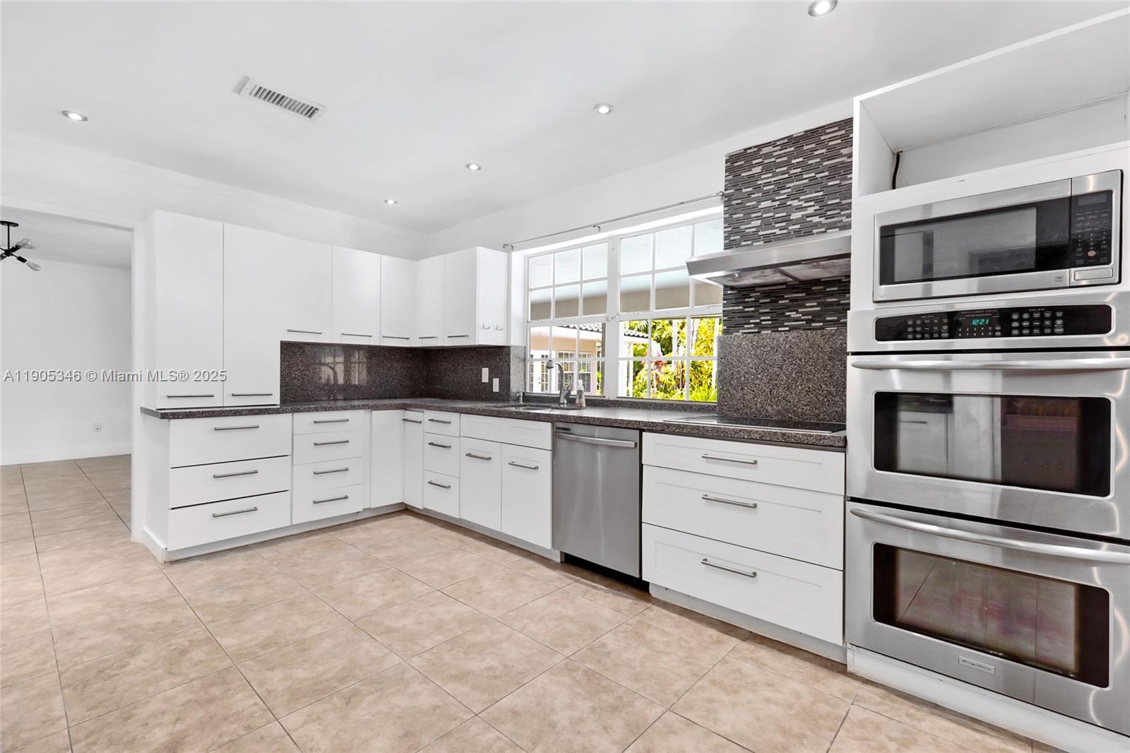 13820 SW 82nd Ave Palmetto Bay, FL 33158