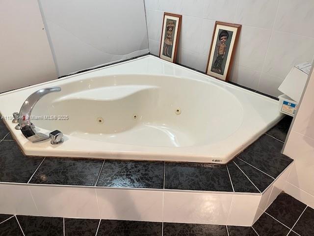 204 191st St Sunny Isles Beach, FL 33160