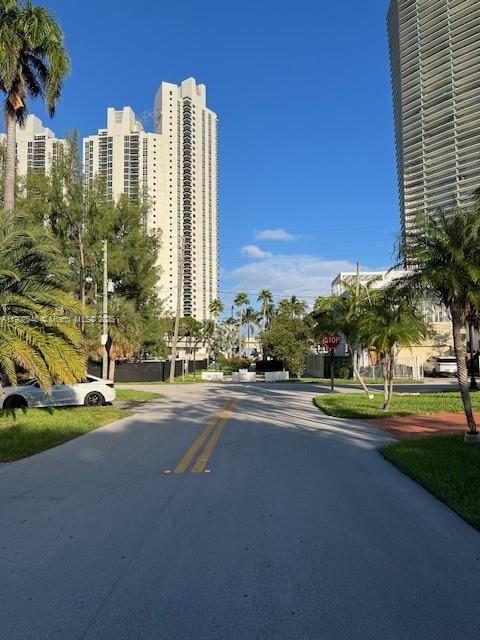 204 191st St Sunny Isles Beach, FL 33160