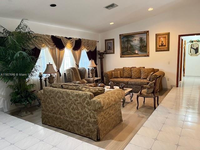 204 191st St Sunny Isles Beach, FL 33160