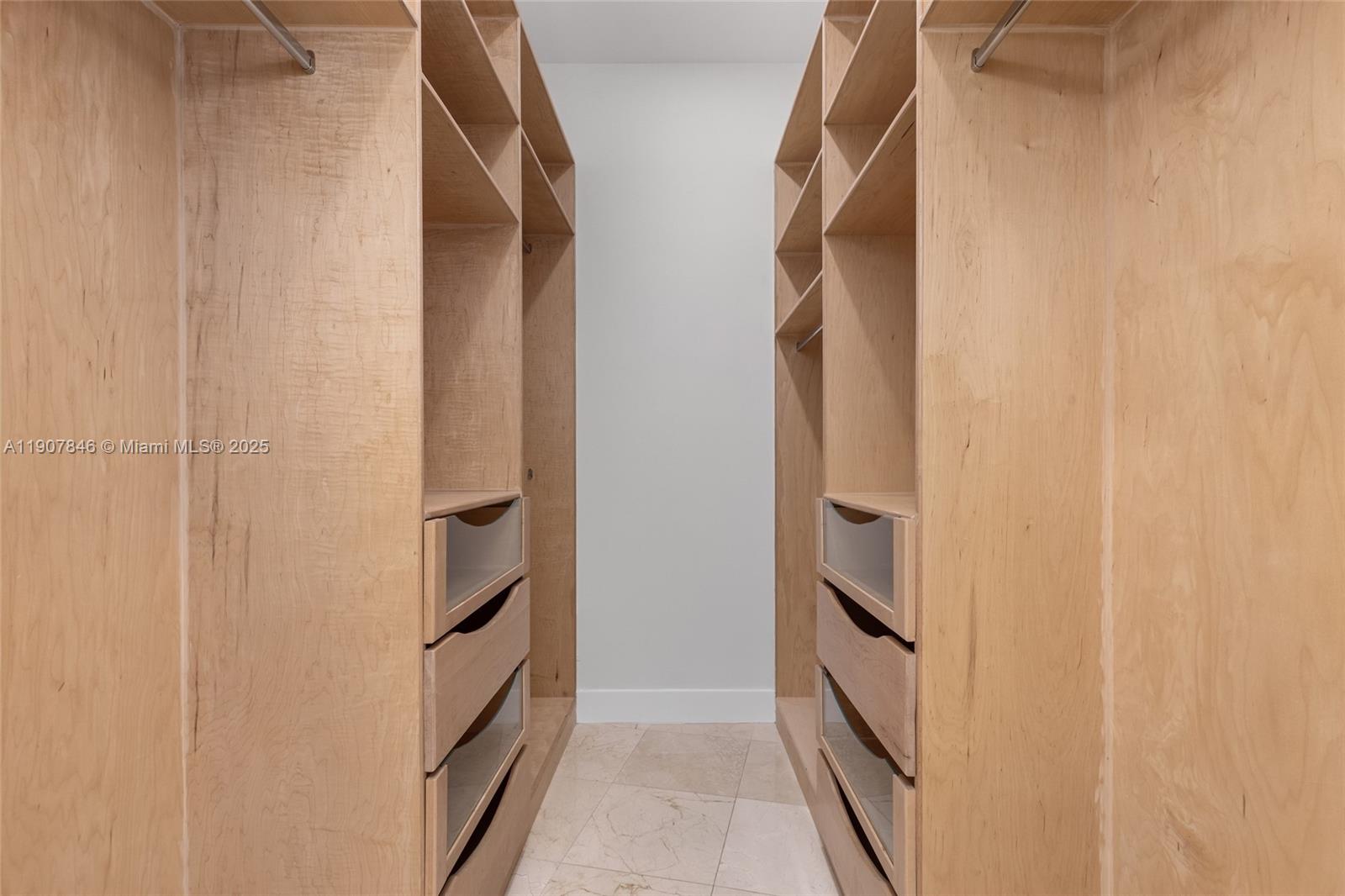 808 Brickell Key Dr #3901 Miami, FL 33131