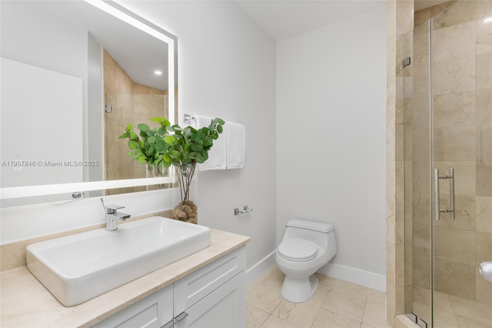 808 Brickell Key Dr #3901 Miami, FL 33131