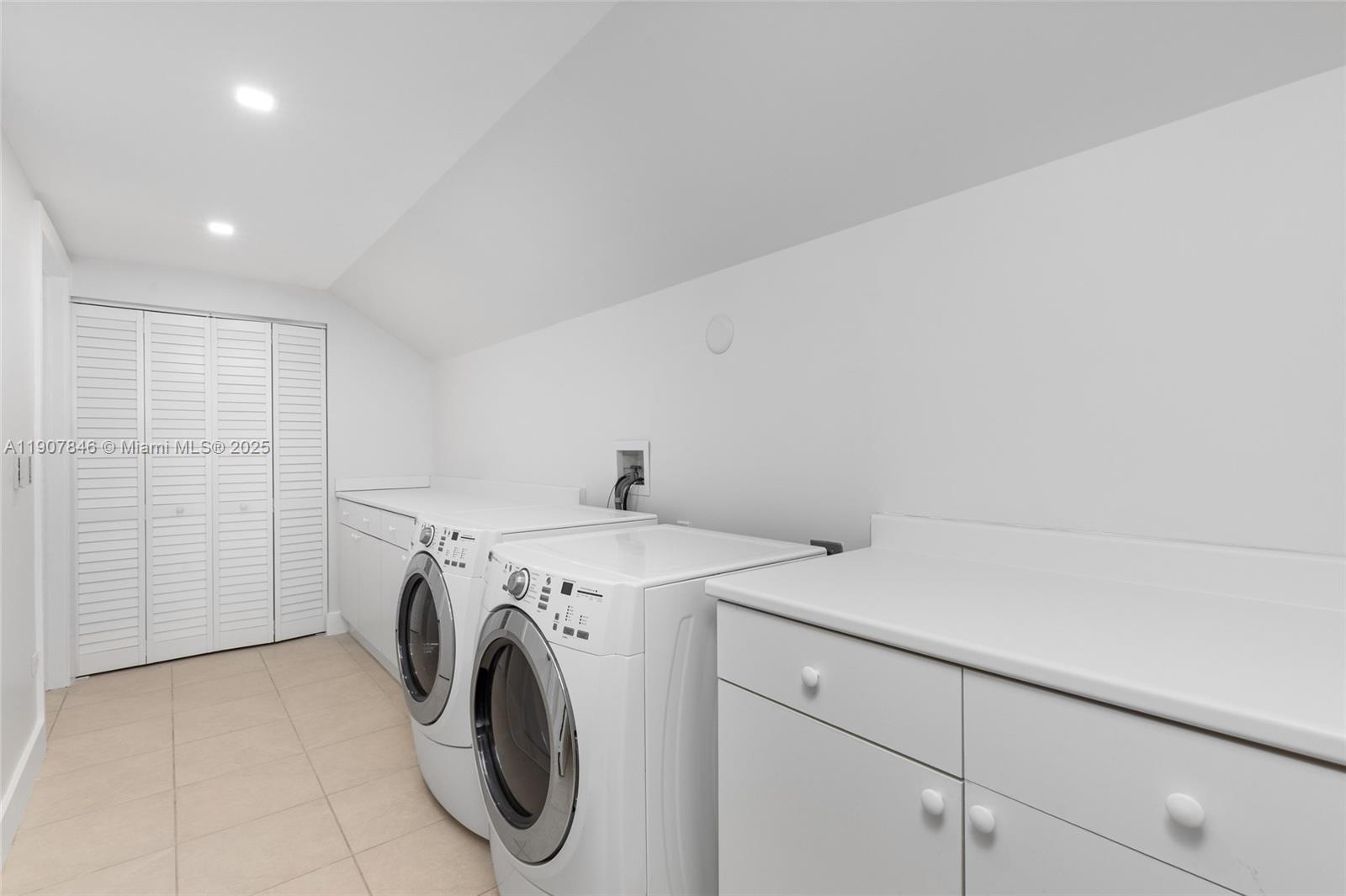 808 Brickell Key Dr #3901 Miami, FL 33131