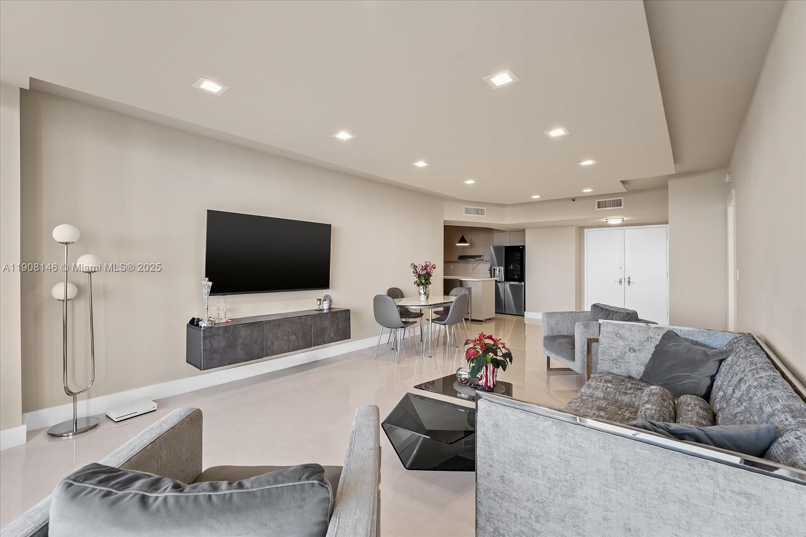 image Hamptons West1