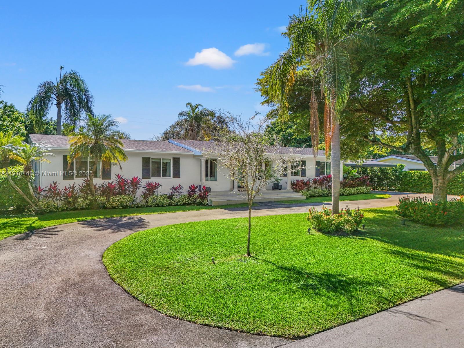 7300 SW 107th Ter Pinecrest, FL 33156