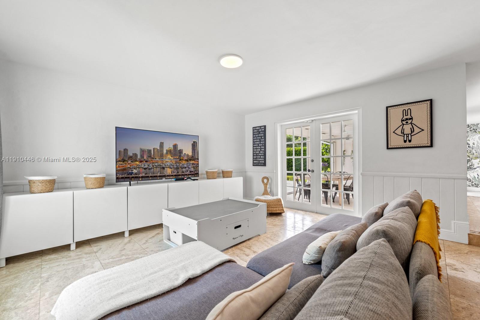 7300 SW 107th Ter Pinecrest, FL 33156