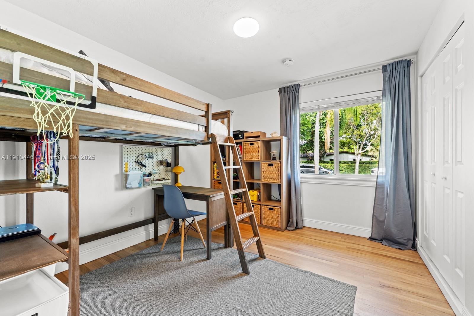 7300 SW 107th Ter Pinecrest, FL 33156