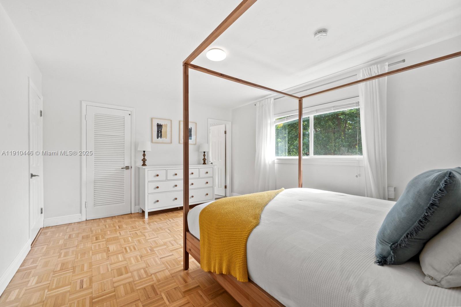 7300 SW 107th Ter Pinecrest, FL 33156