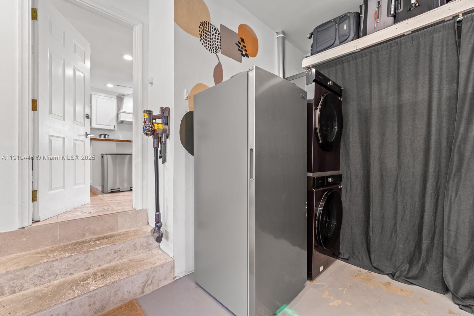 7300 SW 107th Ter Pinecrest, FL 33156