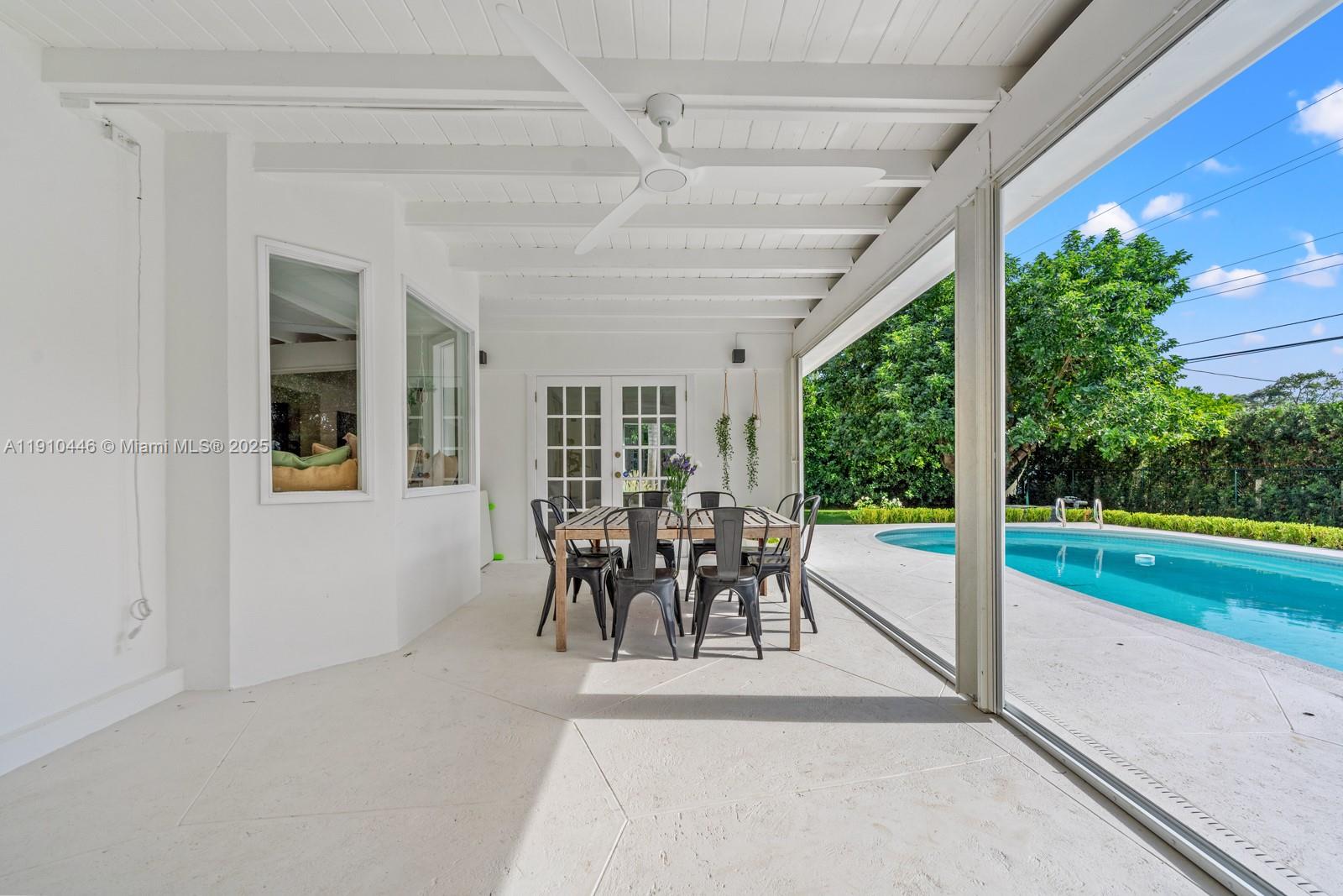 7300 SW 107th Ter Pinecrest, FL 33156