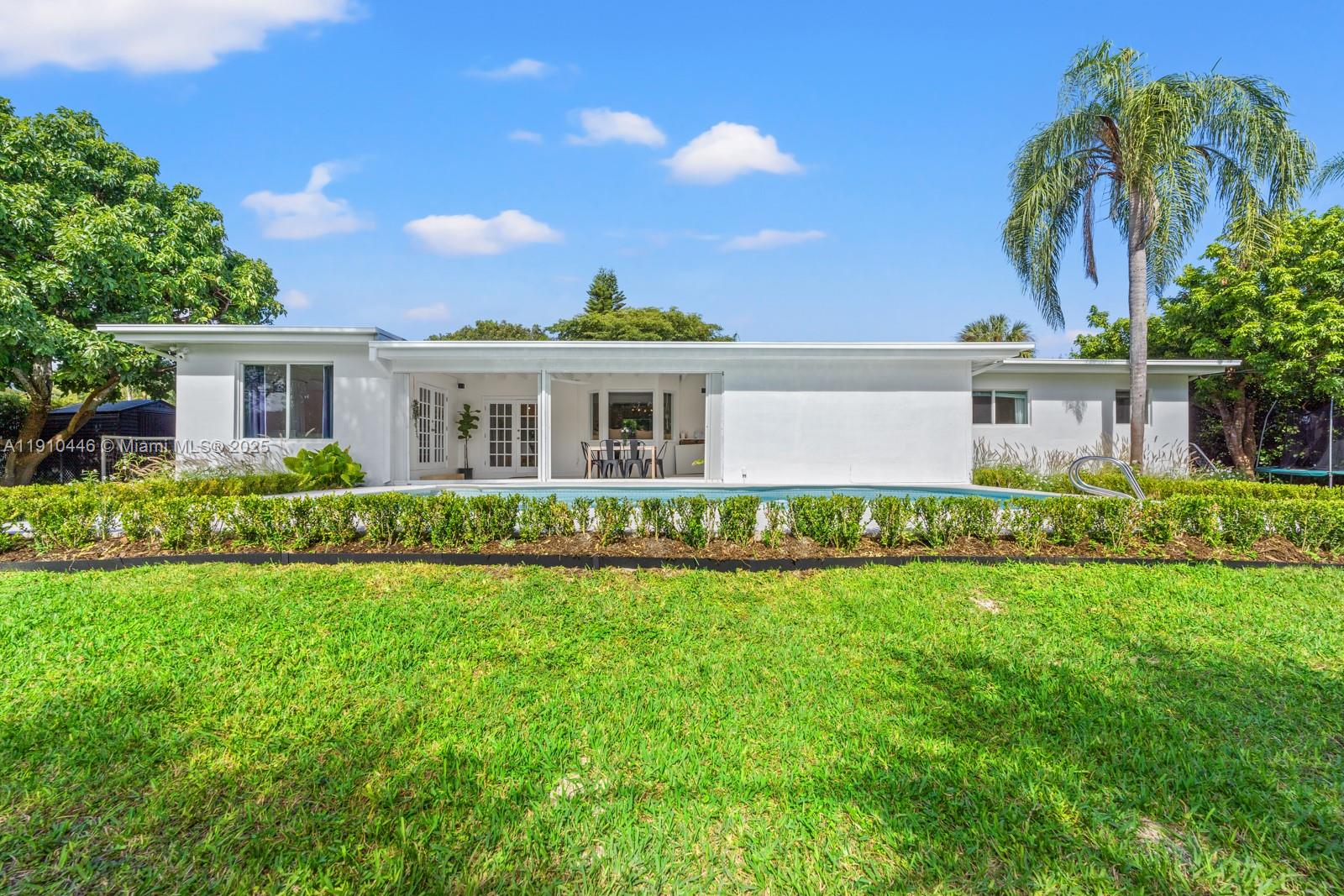 7300 SW 107th Ter Pinecrest, FL 33156