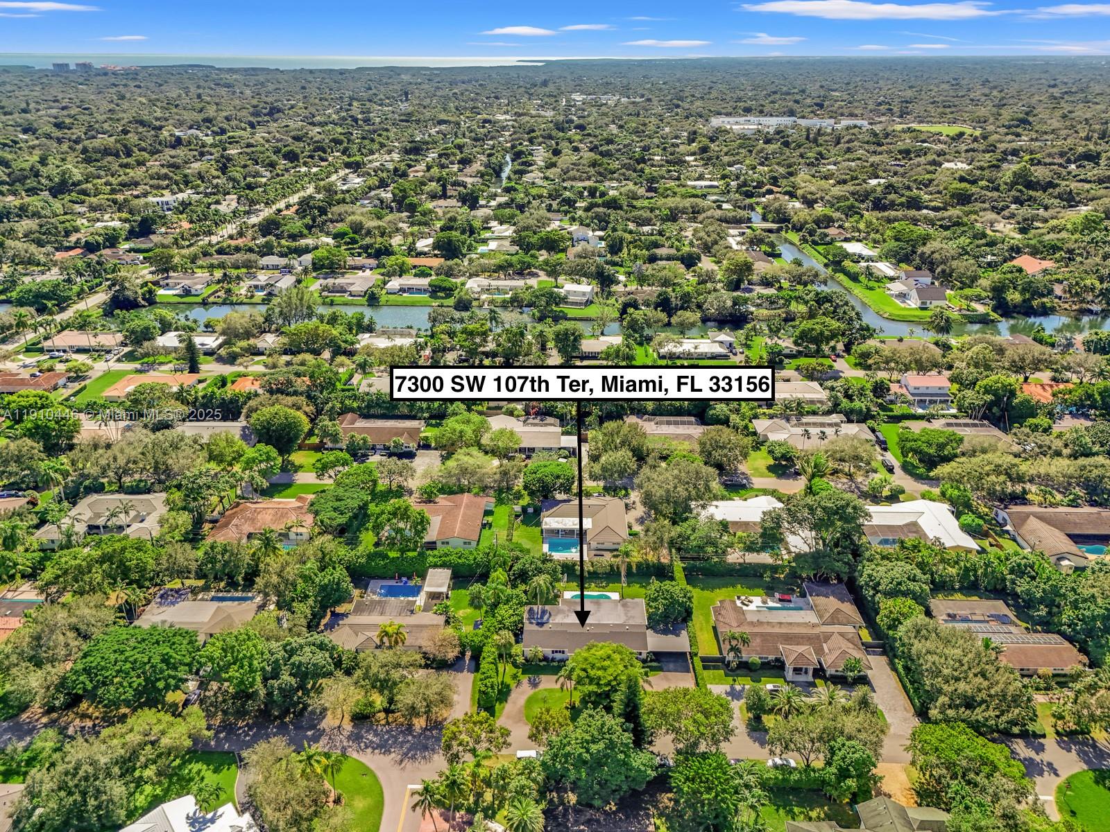 7300 SW 107th Ter Pinecrest, FL 33156