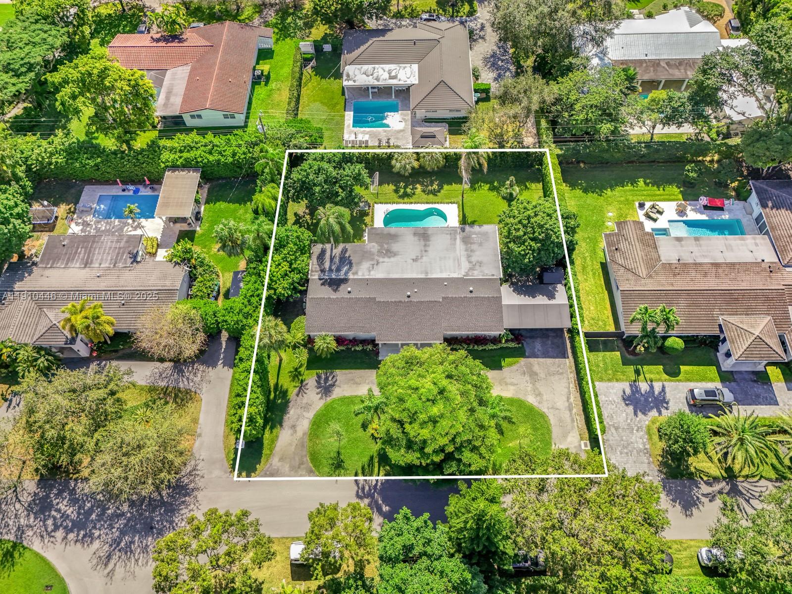 7300 SW 107th Ter Pinecrest, FL 33156