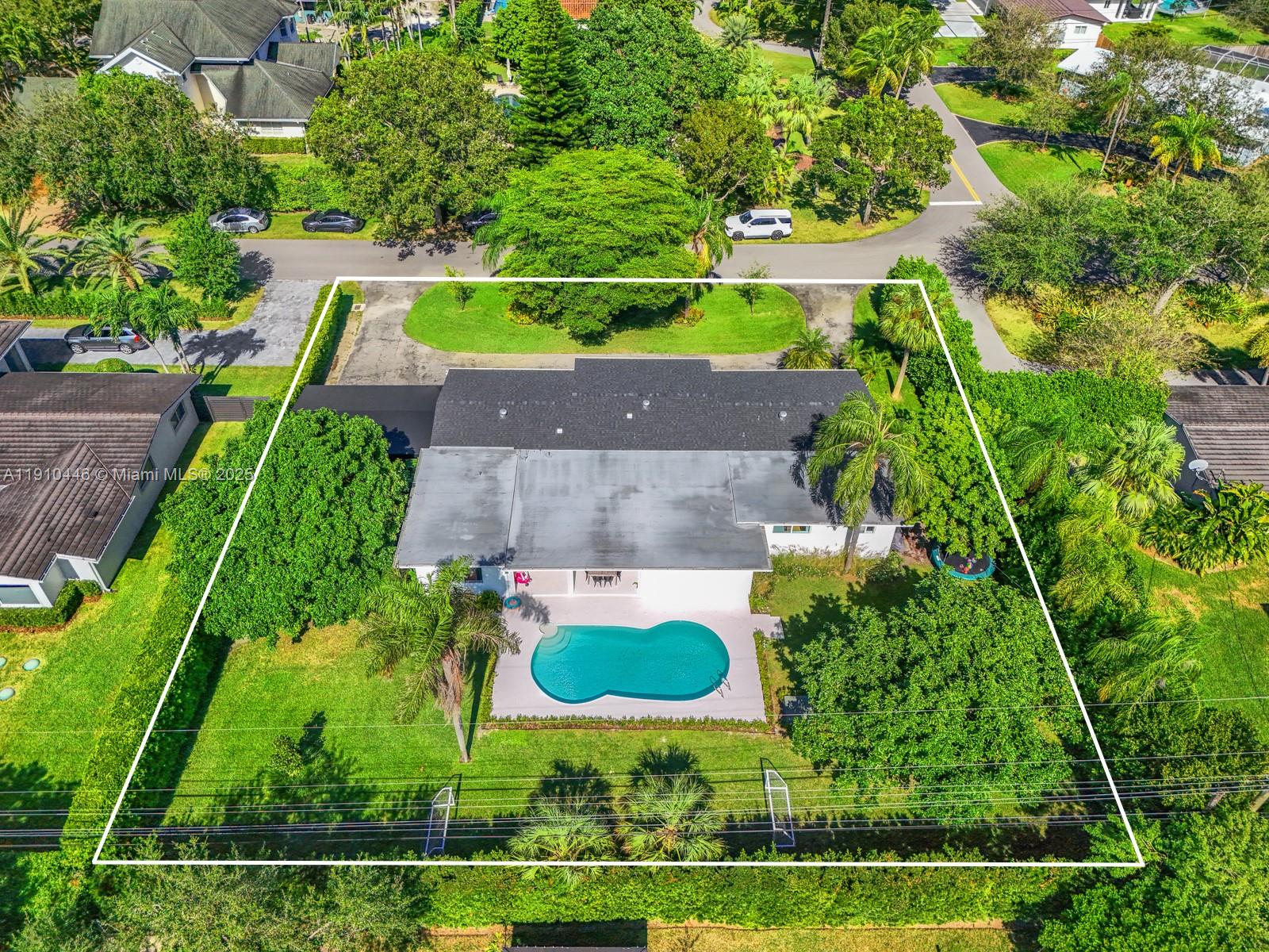 7300 SW 107th Ter Pinecrest, FL 33156